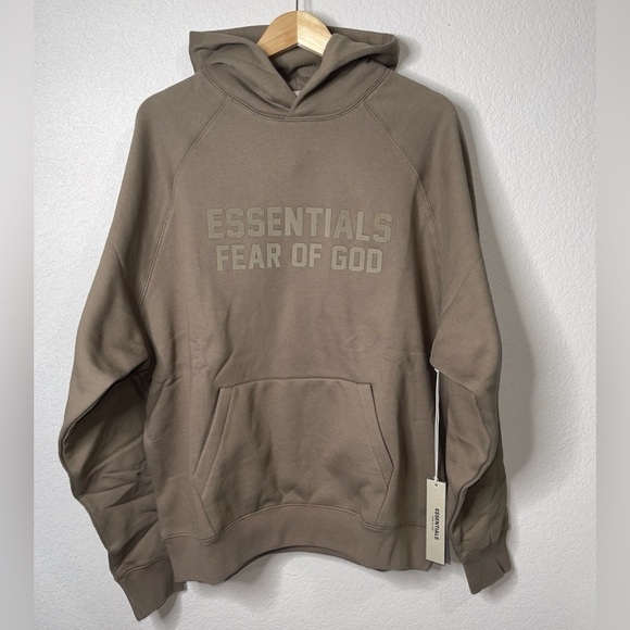 NWT Fear Of God Essentials Hoodie in Wood Size Medium - Picture 3 of 9